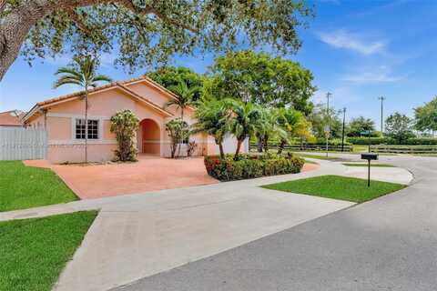 8915 NW 164th St, Miami Lakes, FL 33018