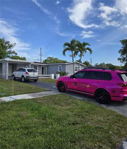 611 SW 64th Way, Pembroke Pines, FL 33023