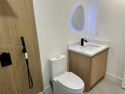 10890 SW 68th Dr, Miami, FL 33173