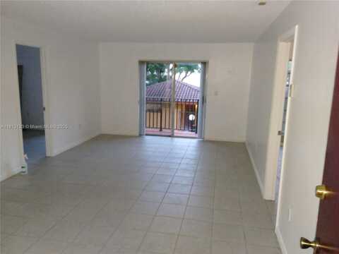 4721 NW 7th St, Miami, FL 33126