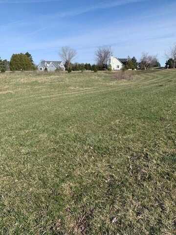 W2294 W Schure Dr, Oconomowoc, WI 53066