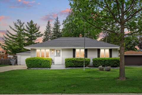 5861 S Marilyn St, Milwaukee, WI 53221