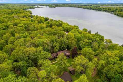 2937 N Mill Rd, Oconomowoc, WI 53066