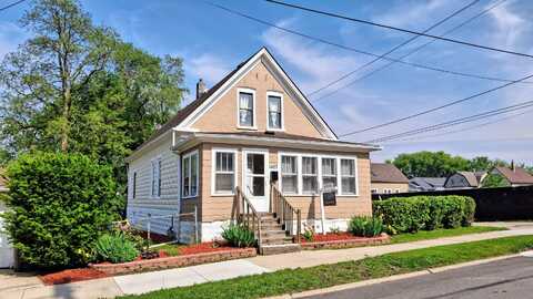 1607 13th Ave, South Milwaukee, WI 53172