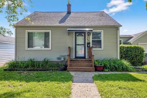 932 S 86th St, West Allis, WI 53214