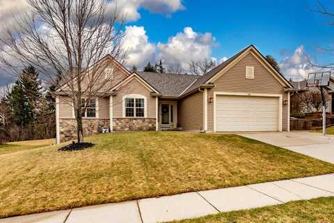 431 Thurow Dr, Oconomowoc, WI 53066