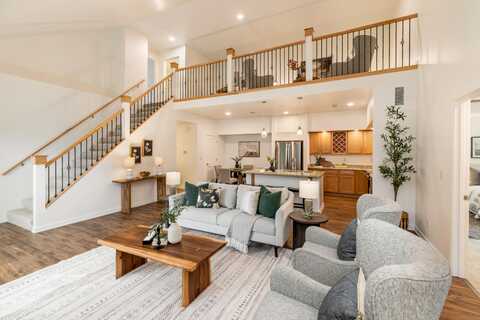 2728 Pond Dr, Saint Francis, WI 53235