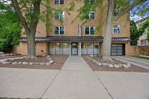 2121 N Cambridge Ave, Milwaukee, WI 53202