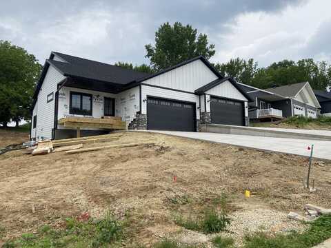 4051 Brooke Elizabeth Dr, Onalaska, WI 54650