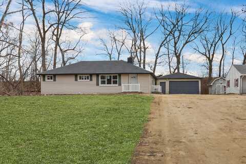 4242 Fox Hills Ct, Janesville, WI 53546