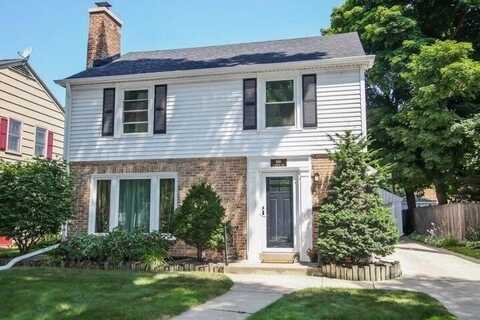 908 E Hampton Rd, Whitefish Bay, WI 53217