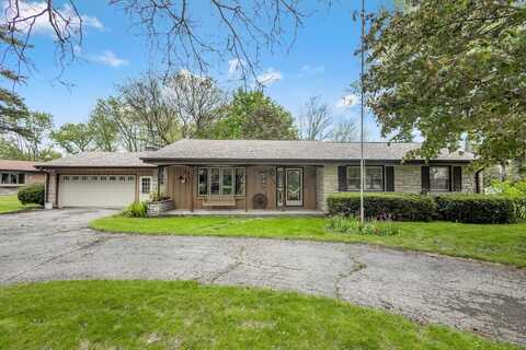 10544 S Nicholson Rd, Oak Creek, WI 53154