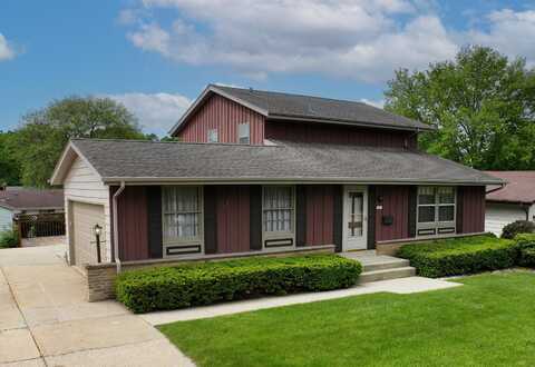 5863 Sugarbush Ln, Greendale, WI 53129