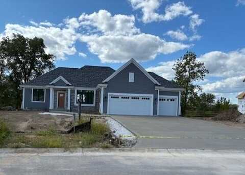 W251n2371 Valleyview Cir, Pewaukee, WI 53072