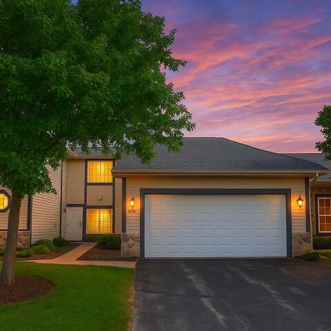 5394 S Hidden Dr, Greenfield, WI 53221