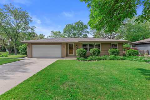 5590 Leroy Ln, Greendale, WI 53129