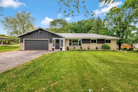 4760 S Langlade Dr, New Berlin, WI 53151