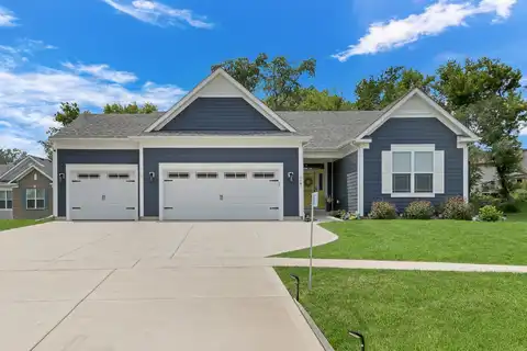 727 Fairway Dr, Twin Lakes, WI 53181