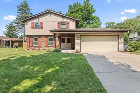 1736 Cottonwood Dr, Waukesha, WI 53189