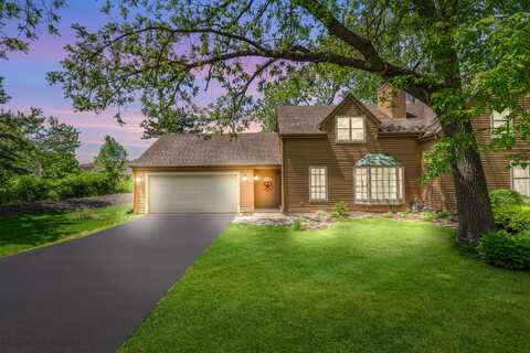 4055 Stonewood Ct, Brookfield, WI 53045