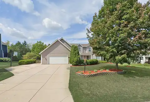 N63w14542 Ash Dr, Menomonee Falls, WI 53051