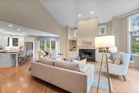 10632 N Hidden Reserve Cir, Mequon, WI 53092