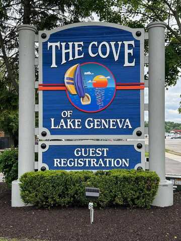 111 Center St, Lake Geneva, WI 53147