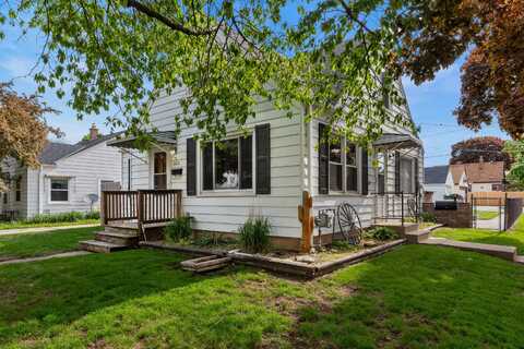 3672 S 23rd St, Milwaukee, WI 53221
