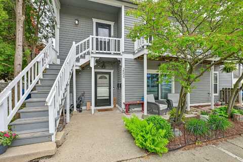 2504 S Delaware Ave, Milwaukee, WI 53207