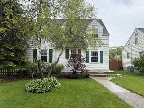 829 W Melin St, Port Washington, WI 53074