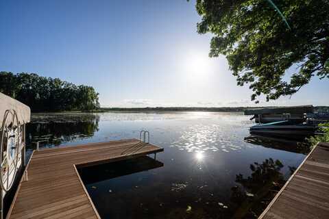 S107w34898 S Shore Dr, Mukwonago, WI 53149
