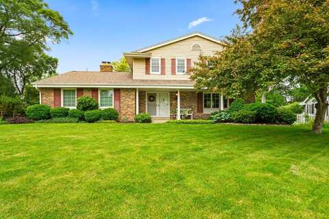 2365 Guinevere Dr, Brookfield, WI 53045