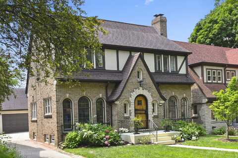 6223 W Wisconsin Ave, Wauwatosa, WI 53213