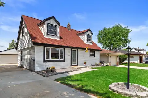 4255 S 91st St, Greenfield, WI 53228