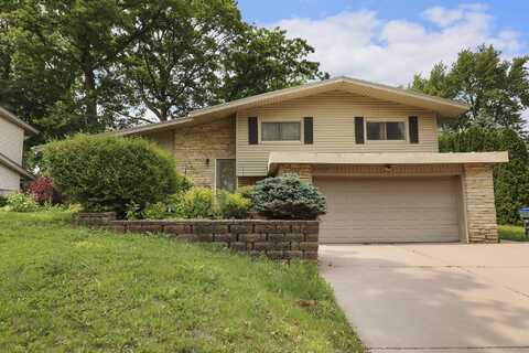 5475 Olympia Dr, Greendale, WI 53129