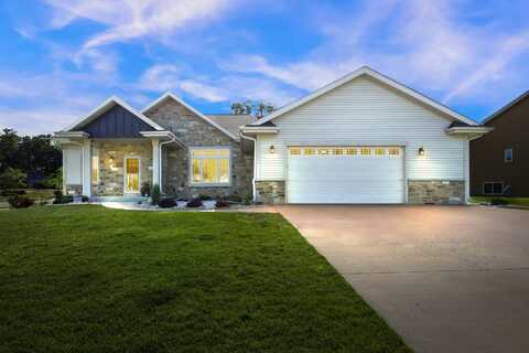 1395 American Eagle Dr, Slinger, WI 53086