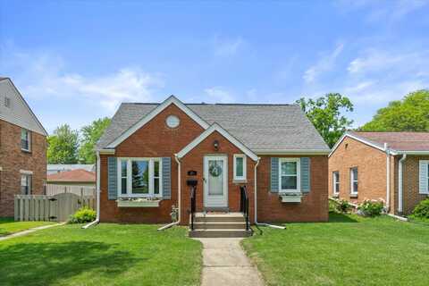 155 Glenview Ave, Wauwatosa, WI 53213