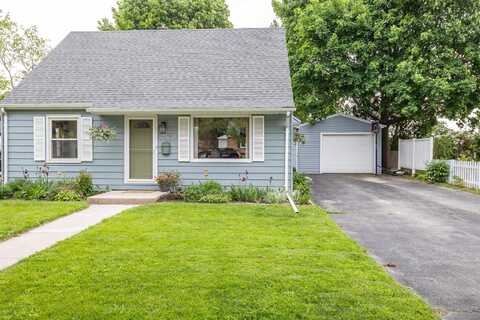 W62n322 Hanover Ave, Cedarburg, WI 53012