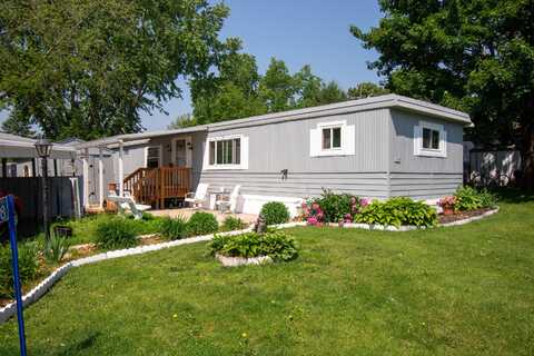 1438 Meadow Ln, Burlington, WI 53105