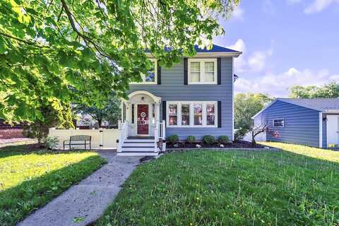 2254 N 73rd St, Wauwatosa, WI 53213