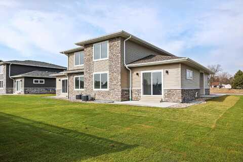 1200 Sween Dr, Holmen, WI 54636