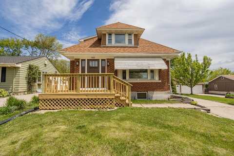 4648 S Kansas Ave, Saint Francis, WI 53235