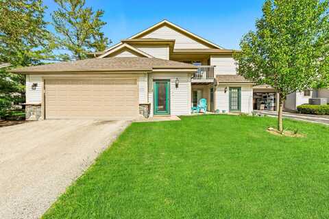 2264b Circle Ridge Rd, Delafield, WI 53018
