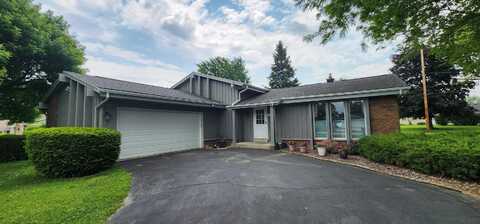 6017 W Donges Ln, Brown Deer, WI 53223