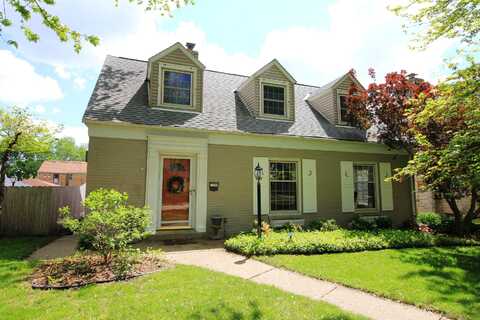 116 N 85th St, Wauwatosa, WI 53226