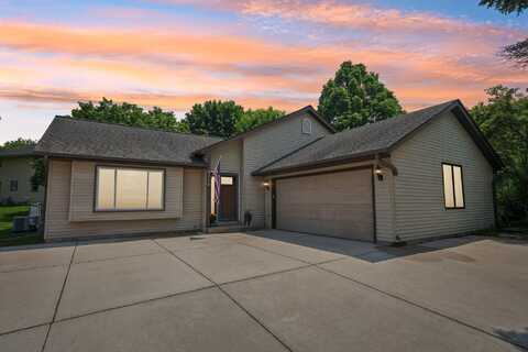 434 Glen View Ct, Slinger, WI 53086