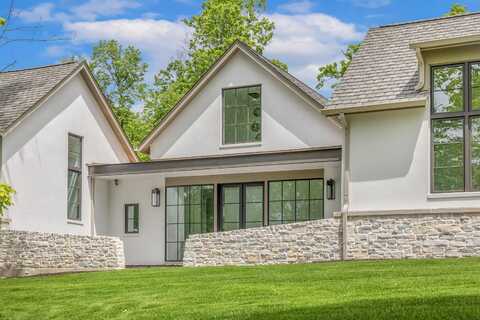 1572 N Creekside Ln, Lake Geneva, WI 53147
