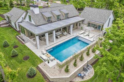 1572 N Creekside Ln, Lake Geneva, WI 53147