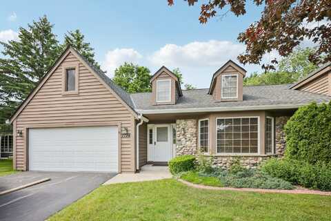 7724 Cedar Ridge Ct, Franklin, WI 53132