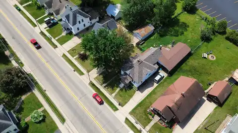 823 N Main St, Marion, WI 54950